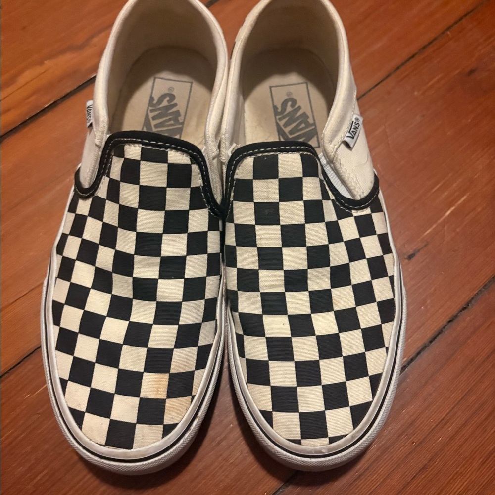 Vans women’s  Checkerboard Slip-On Sneakers - Black & White
